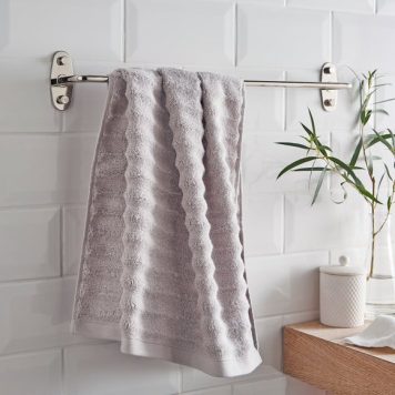 Essentials Towel Rail