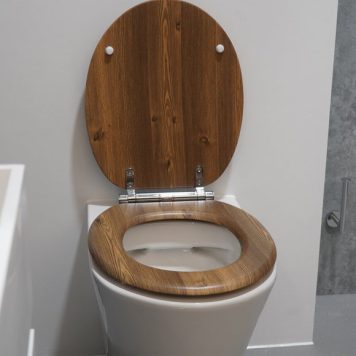 Teak Effect Toilet Seat