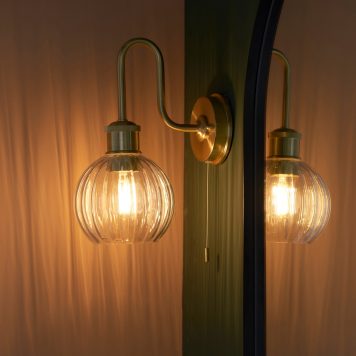 Knurled Bathroom Wall Light In Satin Brass Finish With Clear Ribbed Glass Shade IP44